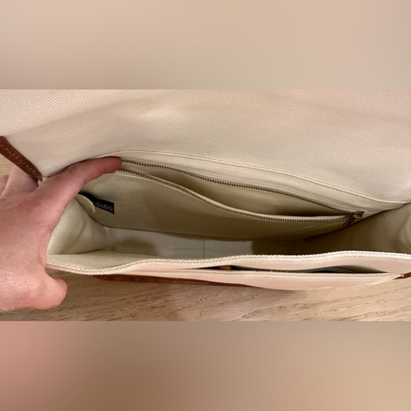 Brandy Melville cream canvas messenger bag NWT - Picture 7 of 11